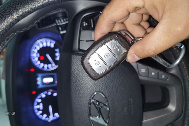 Hyundai Mistra 2015 car image #10