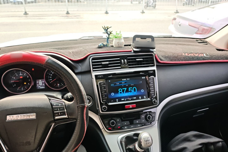 Haval M6 2017 car image #10