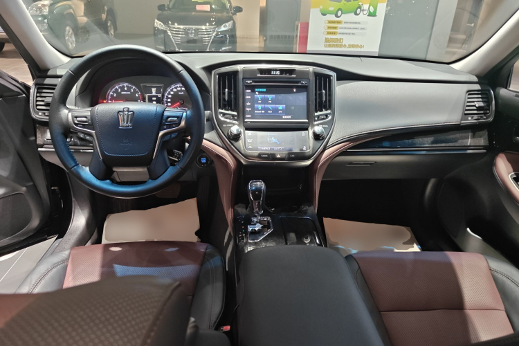 丰田 皇冠 2017 汽车图片 #10