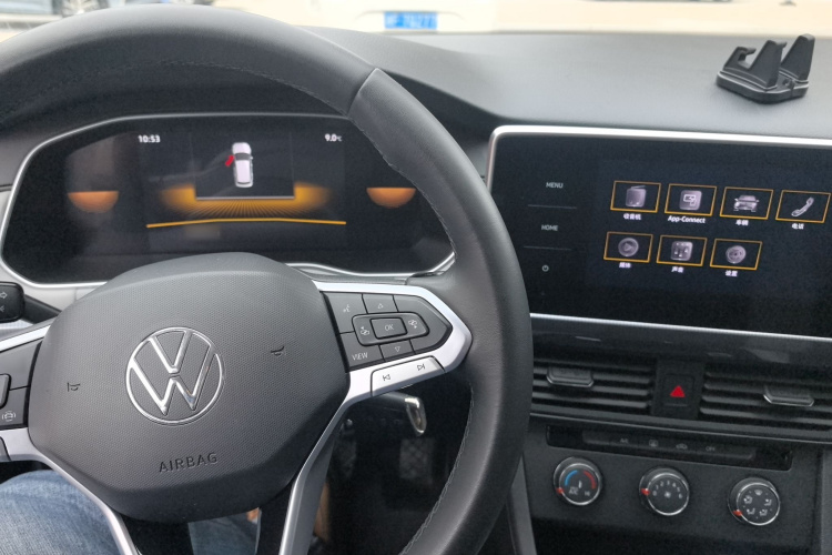 Volkswagen Bora 2023 car image #10