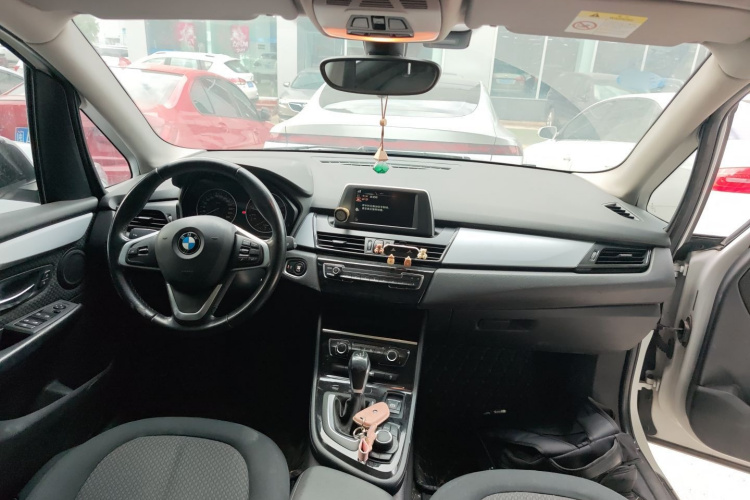 BMW 2 Series Tourer 2016 car image #10