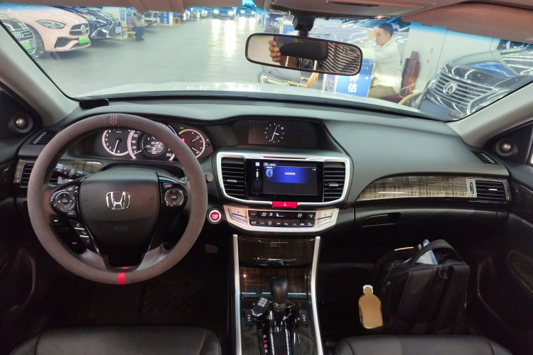 Honda Accord 2014 car image #10