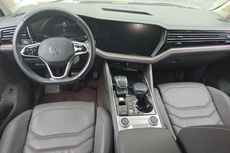 Volkswagen Touareg 2022 immagine di auto #10