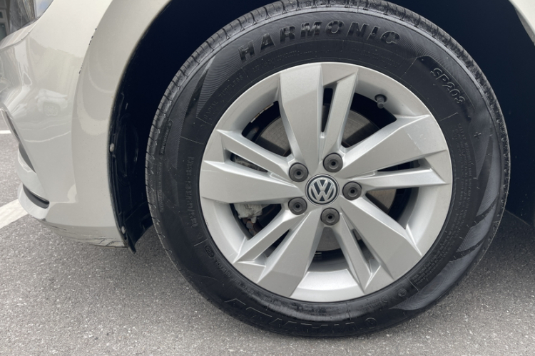 Volkswagen Polo 2019 car image #10