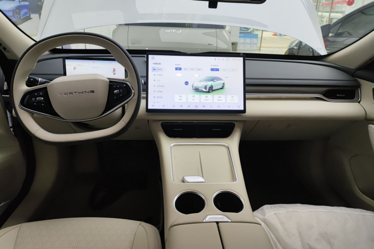 Forthing S7 2025 immagine di auto #10