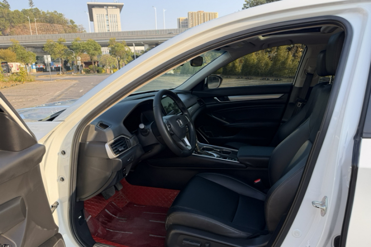 Honda Accord 2022 car image #10