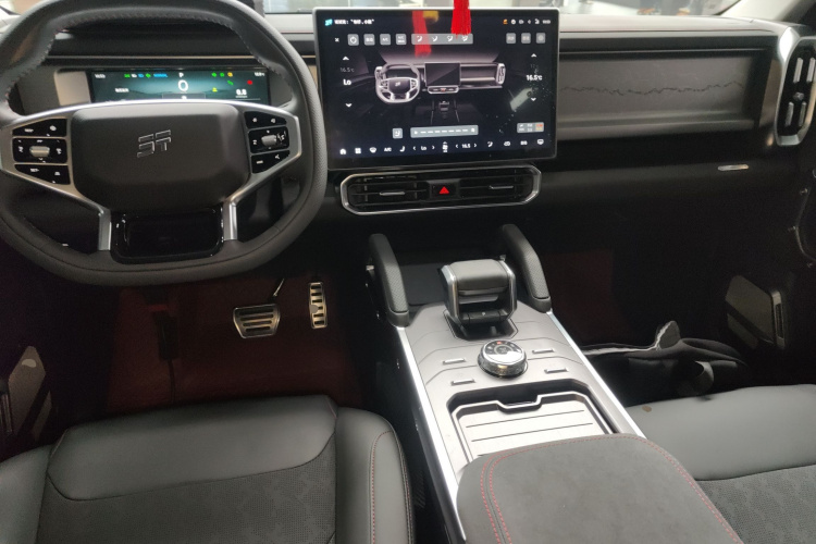 Jetour Traveller 2023 car image #10