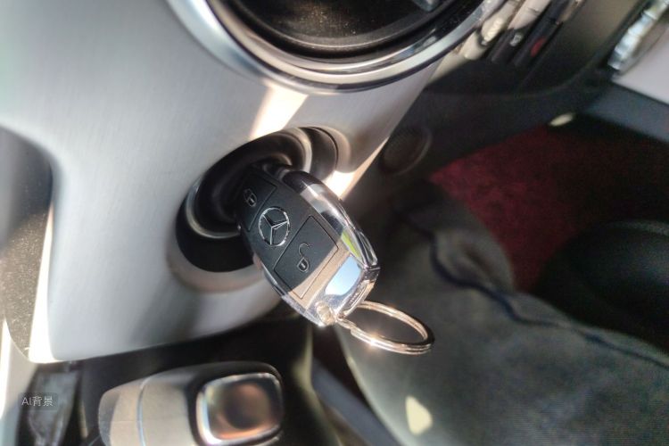 Mercedes-Benz GLK Class 2014 car image #10