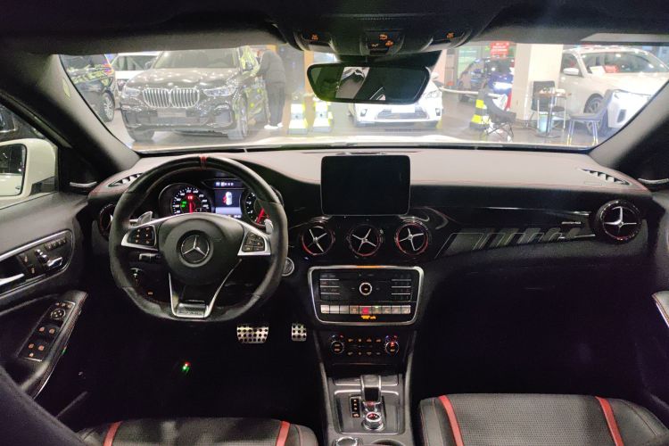 Mercedes-Benz GLA AMG 2017 car image #10