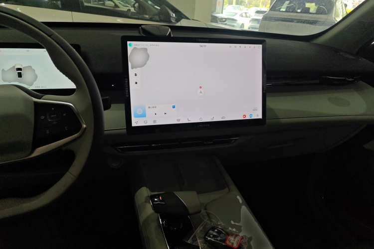 Changan UNI-Z PHEV 2025 #10 Changan UNI-Z PHEV 2025 car image #10