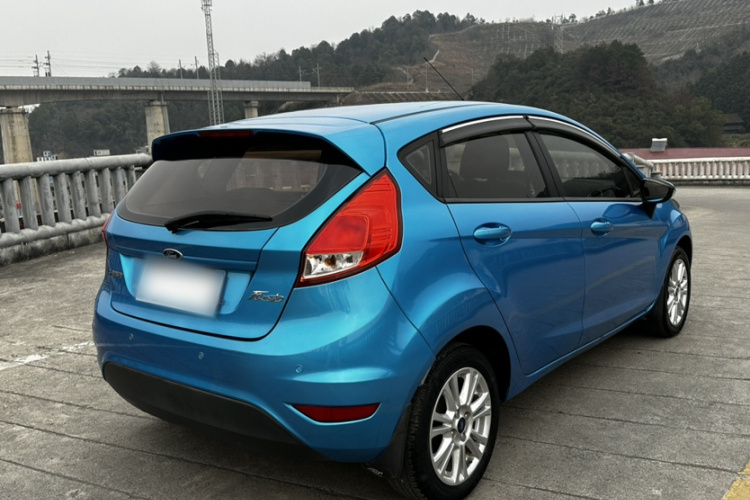 Ford Fiesta 2015 #10 Ford Fiesta 2015 car image #10