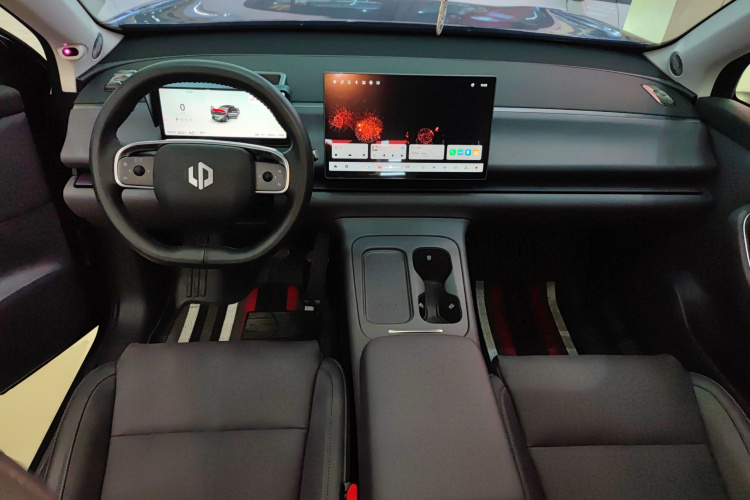 零跑汽车 零跑C10 2025 汽车图片 #10