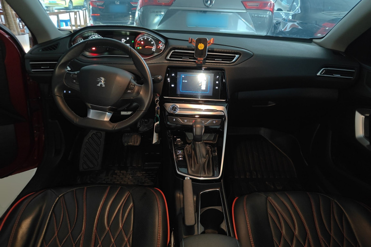 Peugeot 308 2019 #10 Peugeot 308 2019 car image #10