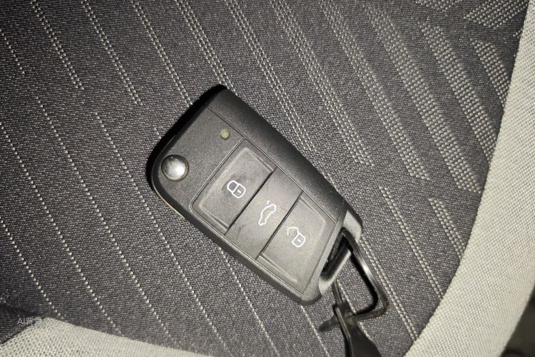 Volkswagen Tharu 2024 car image #10