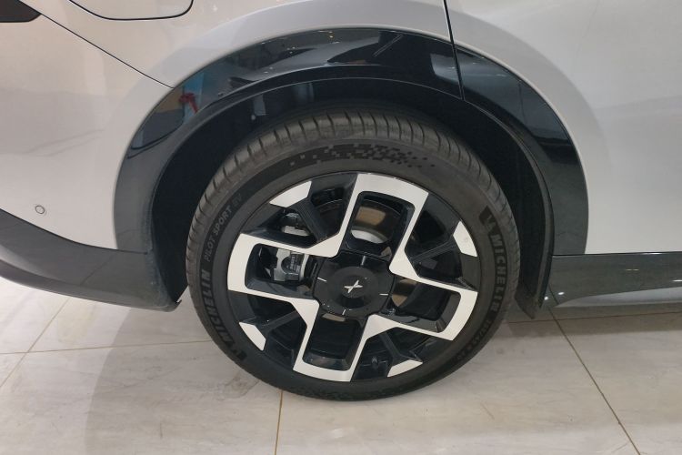 Xpeng G7 2025 #10 Xpeng G7 2025 car image #10