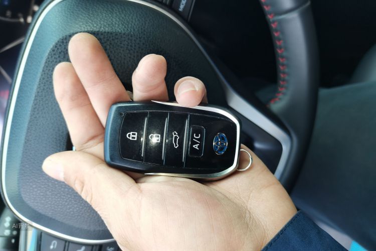 Toyota RAV4 Hybird E+ 2022 #10 Toyota RAV4 Hybird E+ 2022 car image #10