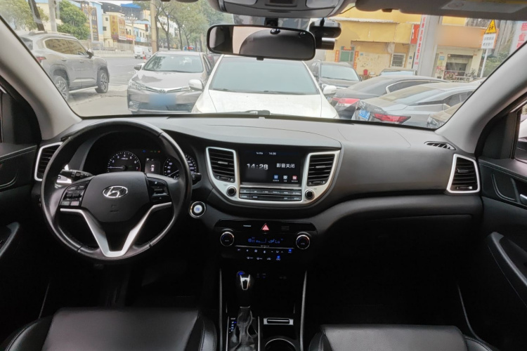 Hyundai Tucson 2016 car image #10