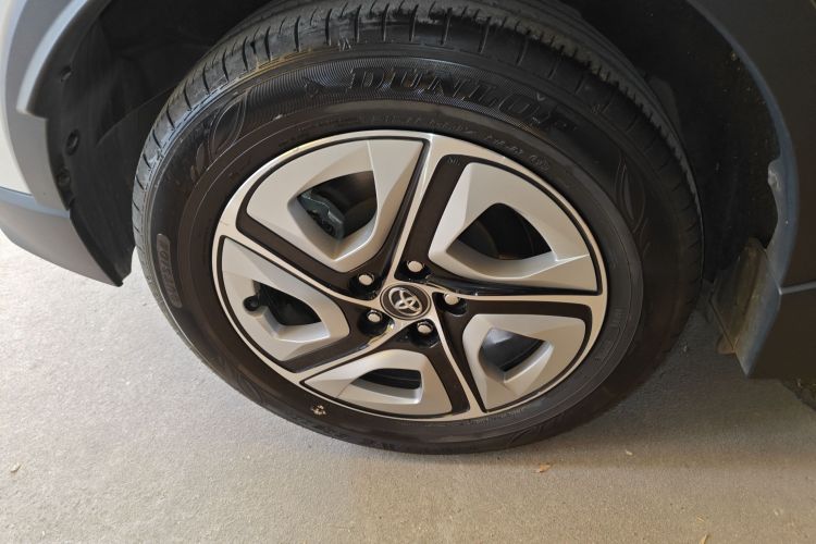 Toyota C-HR EV 2021 immagine di auto #10