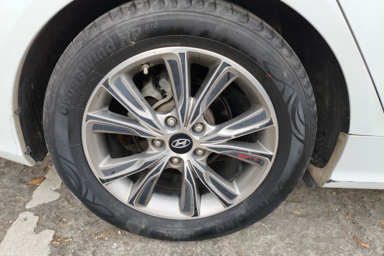 Hyundai Sonata 2014 car image #10