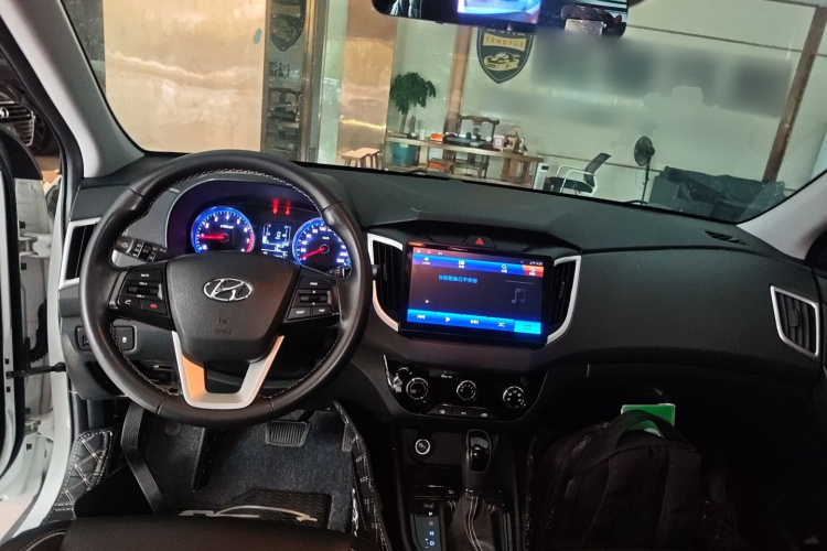 Hyundai ix25 2017 car image #10