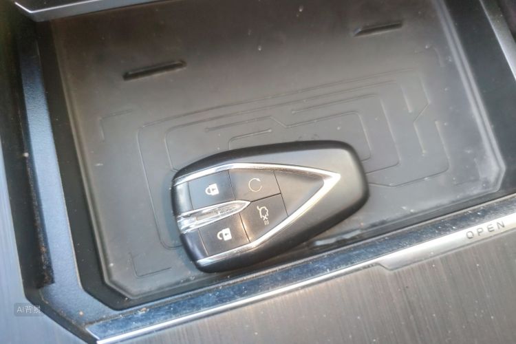 Changan UNI-K iDD 2023 car image #10