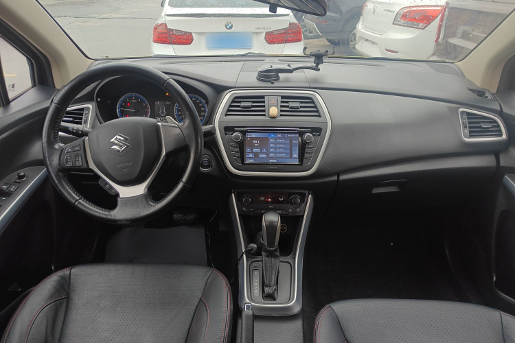 Suzuki S-Cross 2014 صورة سيارة #10