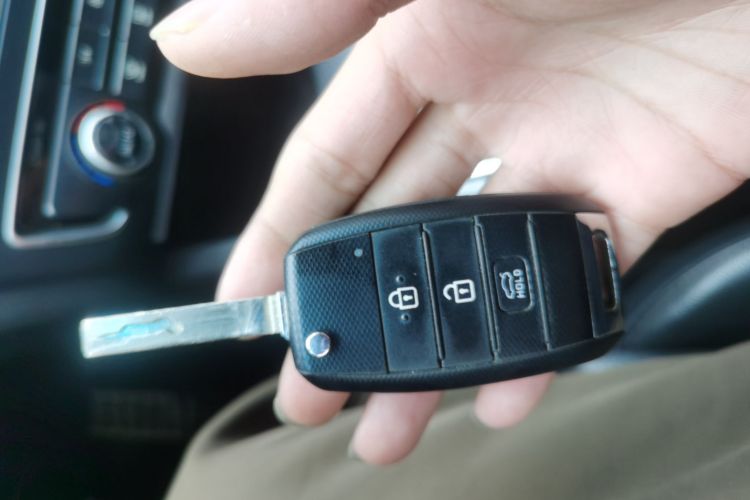 Kia K5 2017 car image #10