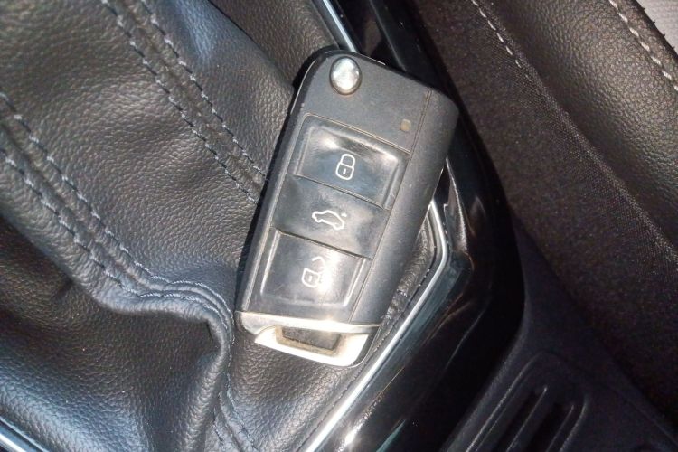 Tacqua 2023 car image #10
