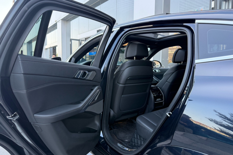 BMW X6 2021 #10 BMW X6 2021 car image #10