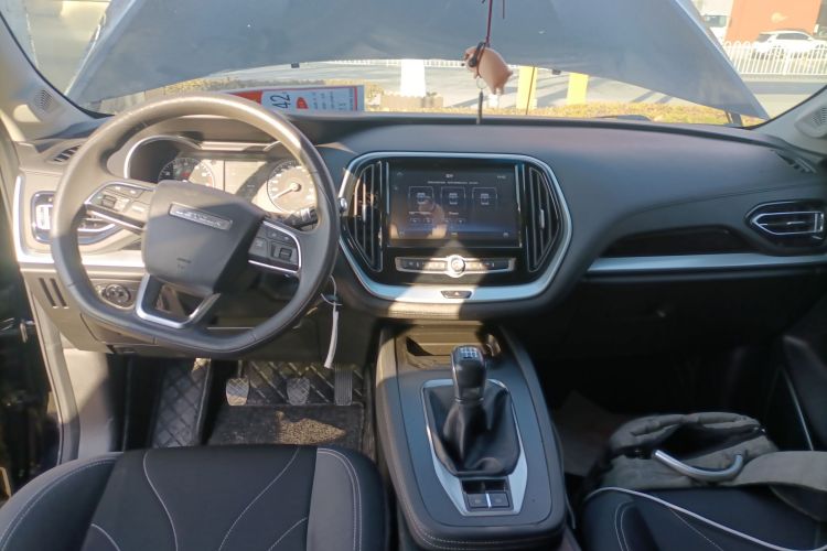X70M 2021 car image #10