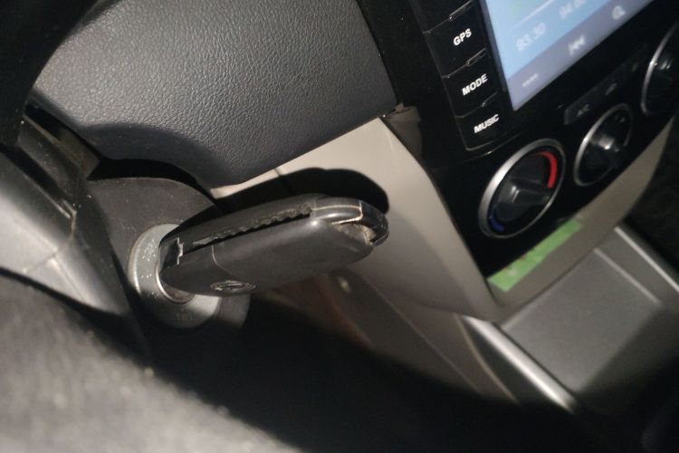 Changan Alsvin V3 2016 car image #10