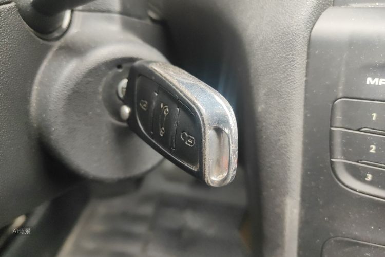 Citroen C4L 2015 car image #10