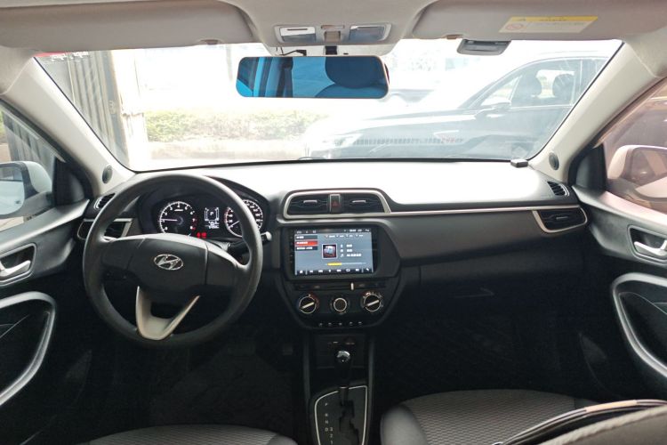 Hyundai Reina 2019 #10 Hyundai Reina 2019 car image #10