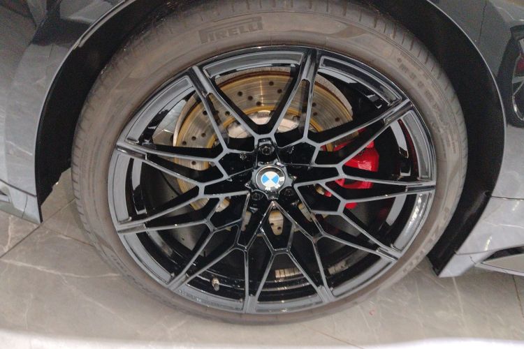 BMW M4 2024 immagine di auto #10