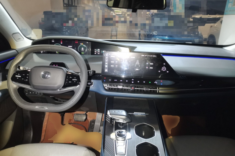 Changan UNI-K iDD 2022 immagine di auto #10