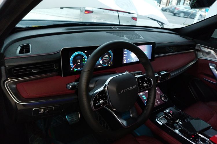 Jetour X70 PLUS 2023 car image #10