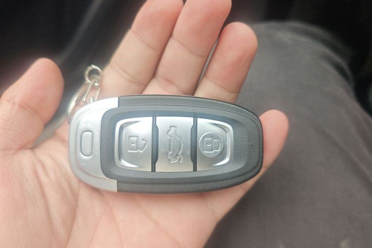 HongQi E-QM5 2024 immagine di auto #10