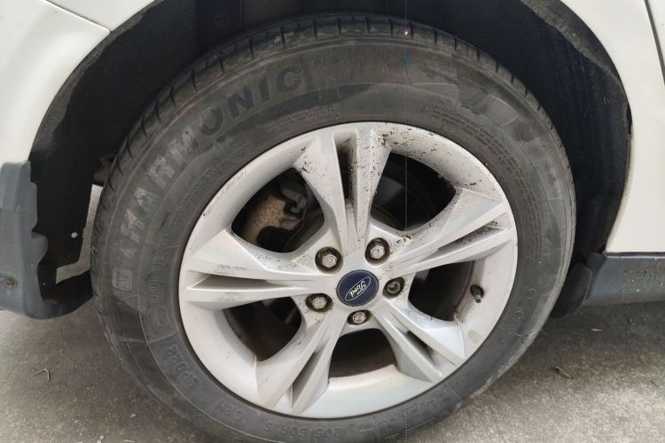 Ford Focus 2014 car image #10