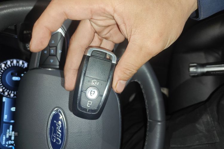 Ford Taurus 2020 #10 Ford Taurus 2020 car image #10