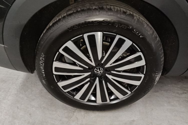 Volkswagen Tavendor 2025 immagine di auto #10