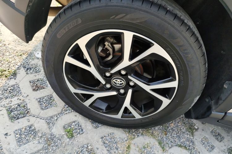 Toyota C-HR 2021 immagine di auto #10