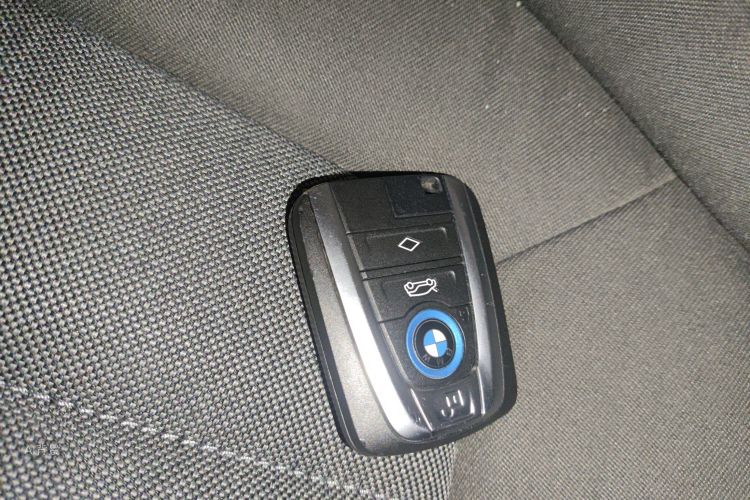 BMW i3 (Imported) 2019 #10 BMW i3 (Imported) 2019 صورة سيارة #10