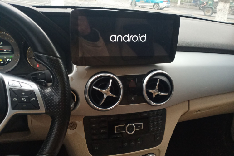 Mercedes-Benz GLK Class 2015 car image #10