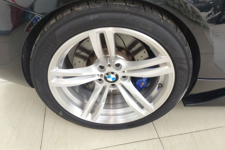 BMW M2 2018 car image #10