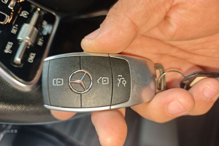 Mercedes-Benz GLB Class 2021 immagine di auto #10