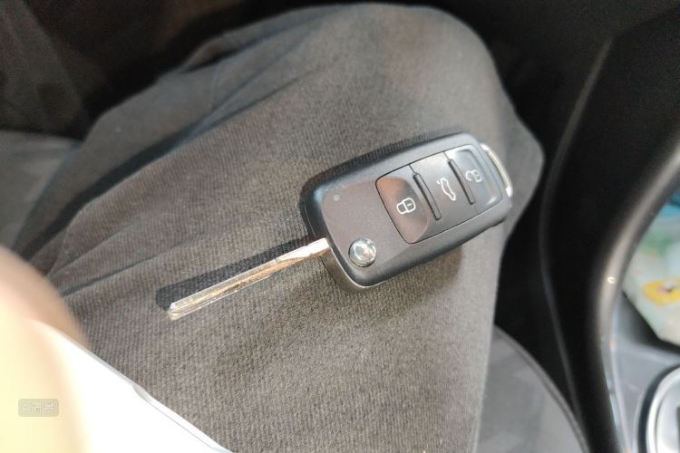 Volkswagen Beetle 2018 immagine di auto #10