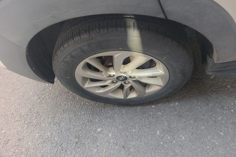 Hyundai Tucson 2018 car image #10