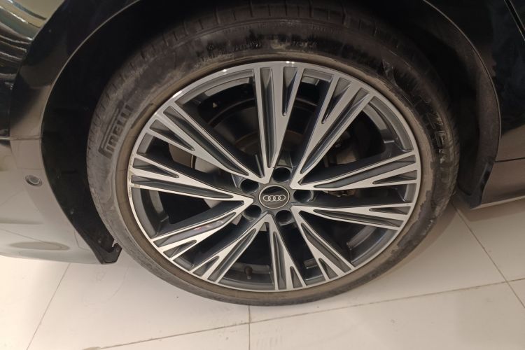 Audi A6L 2022 car image #10