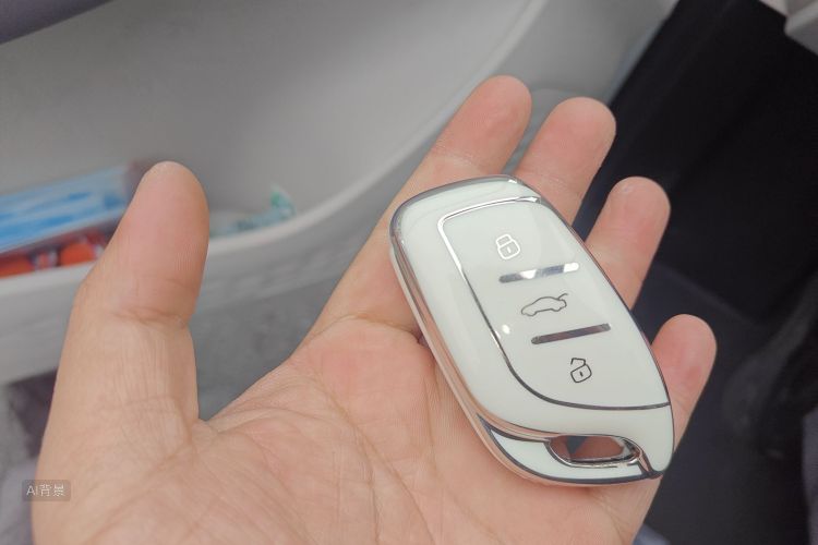 MG 4 EV 2025 car image #10