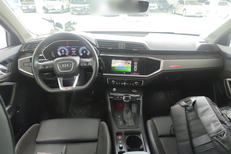 Audi Q3 Sportback 2020 car image #10